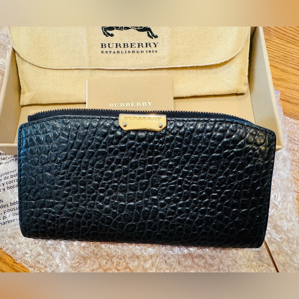 Burberry Original Authentic Wallet Pre-Loved
